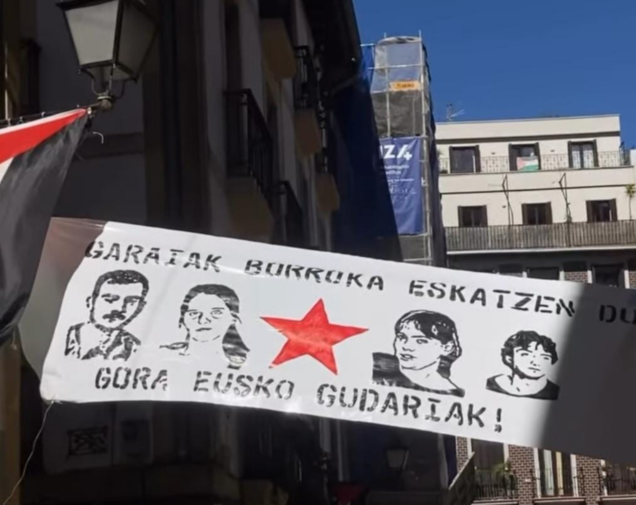 PancartaHomenajeEtarrasFallecidosSanSebastian